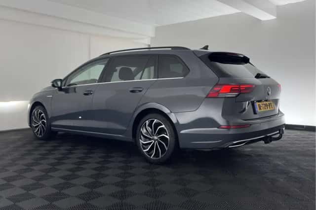 Volkswagen Golf (2021) thumbnail 5