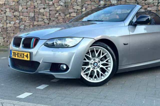 BMW 3-Serie (2009) thumbnail 2