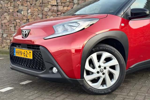 Toyota Aygo X (2022) thumbnail 2