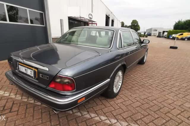 Jaguar XJ (1994) thumbnail 3
