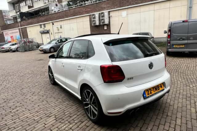 Volkswagen Polo (2012) thumbnail 5