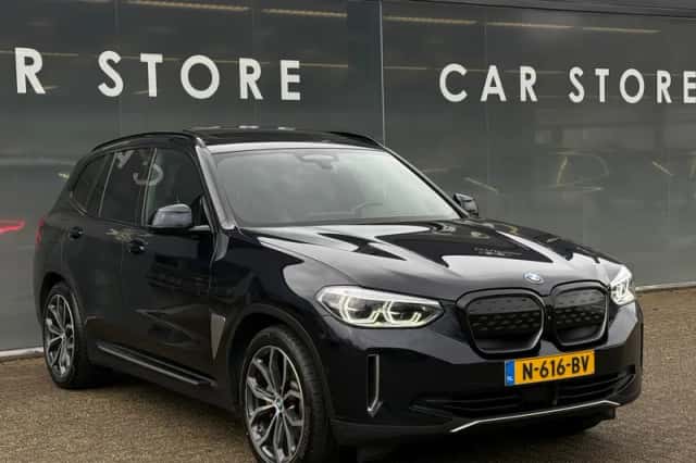 BMW iX3 (2021) thumbnail 5