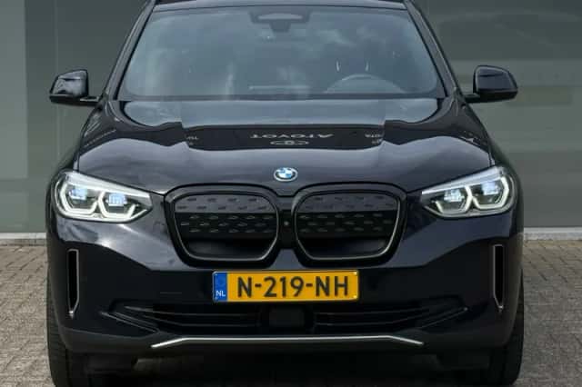 BMW iX3 (2021) thumbnail 4