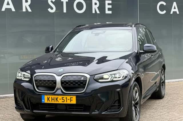 BMW iX3 (2022) thumbnail 3