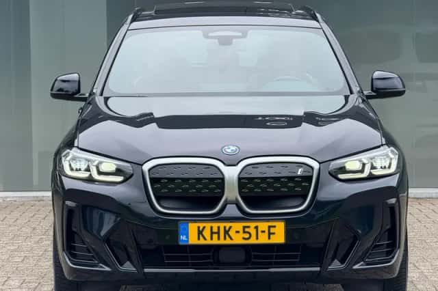 BMW iX3 (2022) thumbnail 4