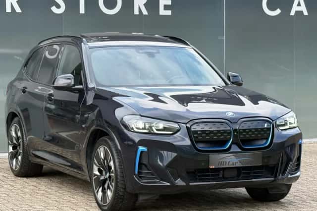 BMW iX3 (2022) thumbnail 3