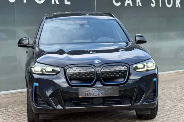 BMW iX3 (2022) thumbnail 6
