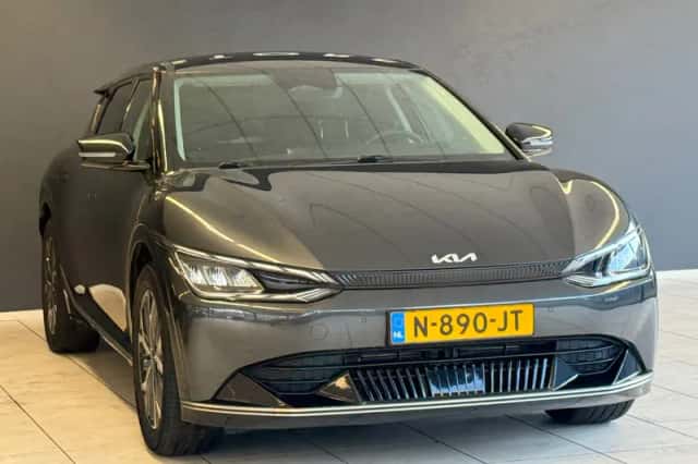 Kia EV6 (2021) thumbnail 4