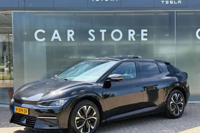 Kia EV6 (2022) thumbnail 1