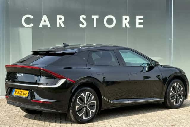 Kia EV6 (2022) thumbnail 2