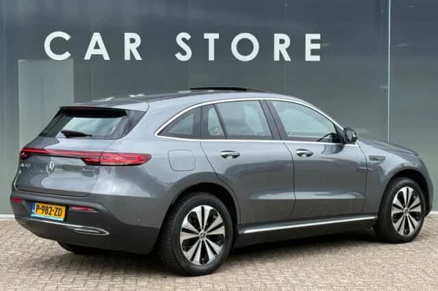 Mercedes-Benz EQC (2022) thumbnail 2