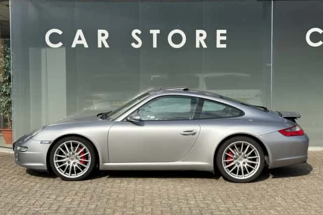 Porsche 911 (2004) thumbnail 5