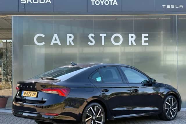 Škoda Octavia (2022) thumbnail 2