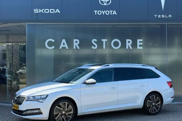 Škoda Superb (2021) thumbnail 1