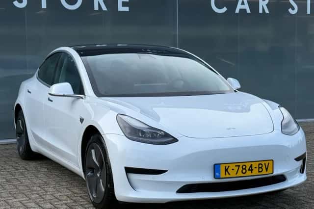 Tesla Model 3 (2020) thumbnail 5