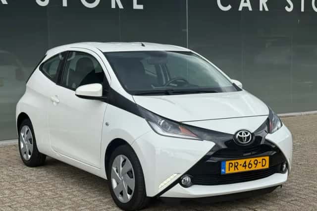 Toyota Aygo (2017) thumbnail 3