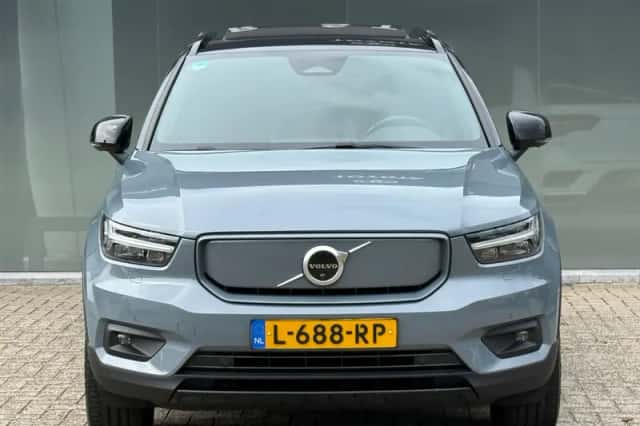 Volvo XC40 (2021) thumbnail 4