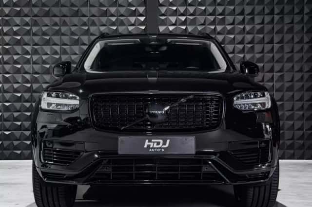 Volvo XC90 (2023) thumbnail 3
