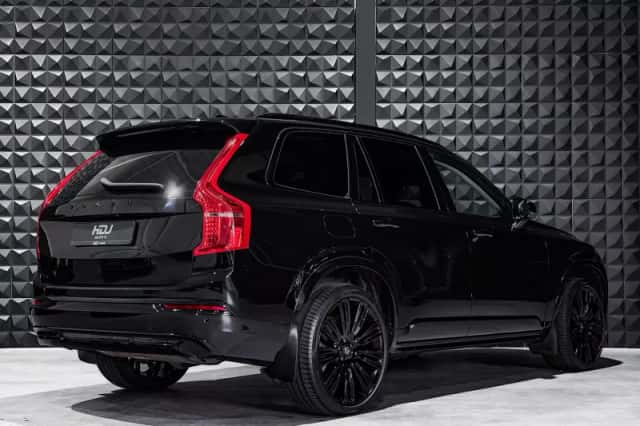 Volvo XC90 (2023) thumbnail 4