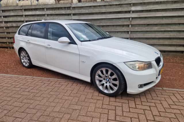 BMW 3-Serie (2008) thumbnail 1