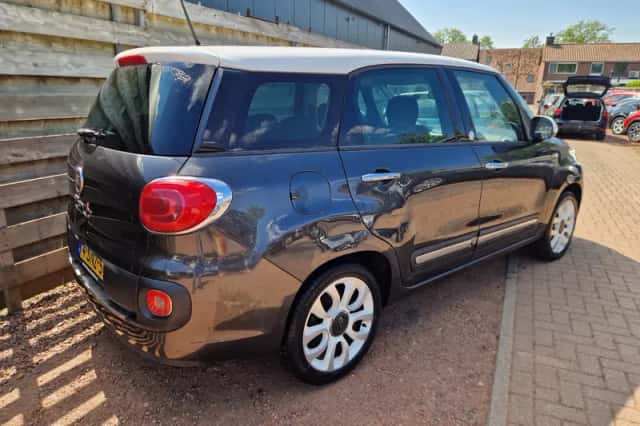 Fiat 500L (2013) thumbnail 2
