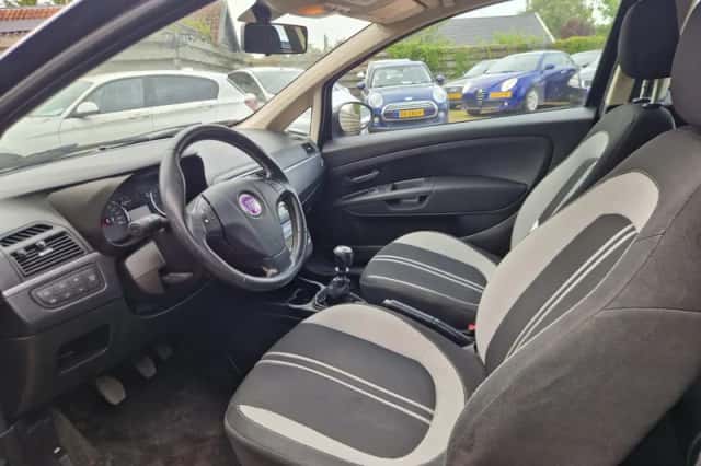 Fiat Grande Punto (2009) thumbnail 6