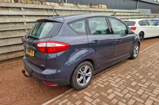 Ford C-Max (2015) thumbnail 2