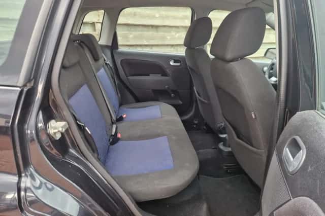 Ford Fiesta (2008) thumbnail 4