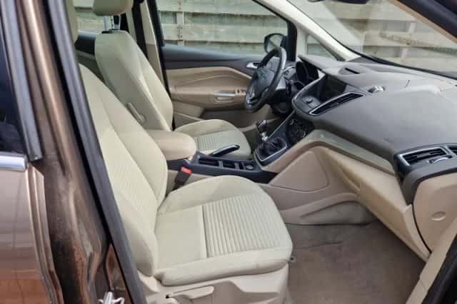 Ford Grand C-Max (2016) thumbnail 3