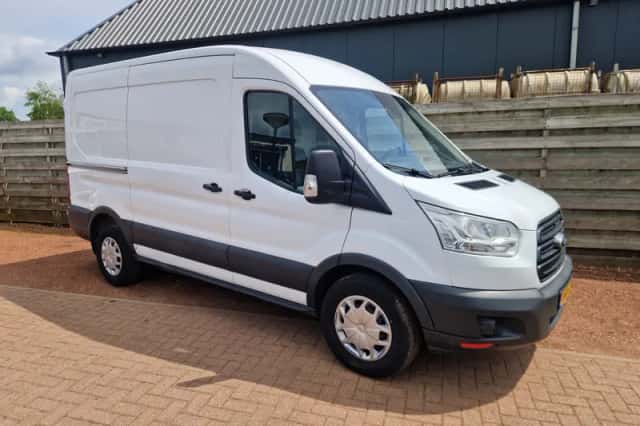Ford Transit (2017) thumbnail 1