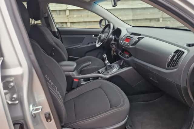 Kia Sportage (2013) thumbnail 3