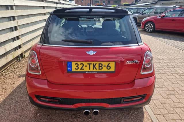 MINI Cooper S (2012) thumbnail 5