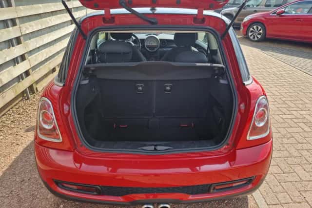 MINI Cooper S (2012) thumbnail 6