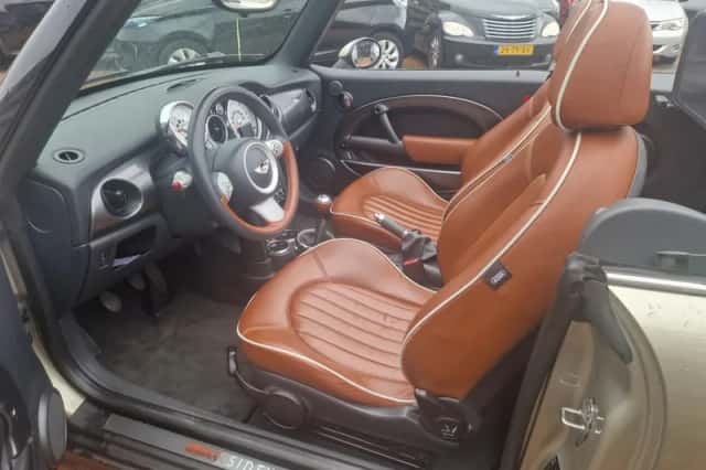MINI Cabrio (2008) thumbnail 5