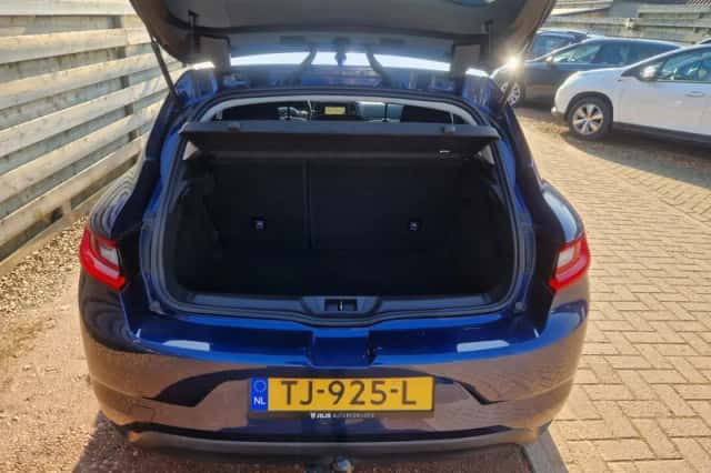 Renault Mégane (2018) thumbnail 5