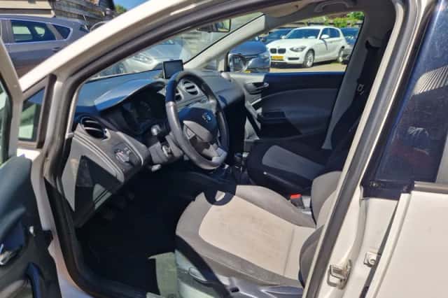 SEAT Ibiza (2014) thumbnail 6