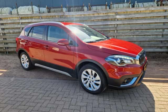 Suzuki S-Cross (2020) thumbnail 1