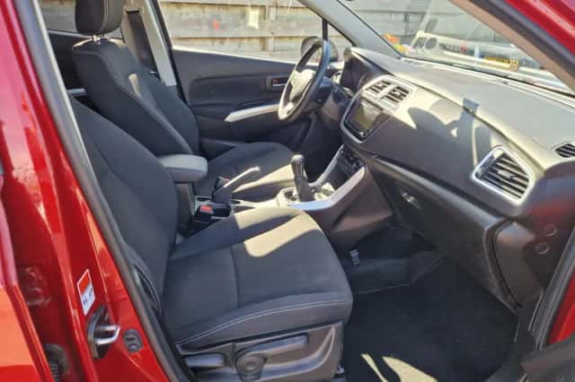 Suzuki S-Cross (2020) thumbnail 3