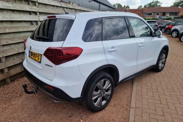 Suzuki Vitara (2018) thumbnail 2