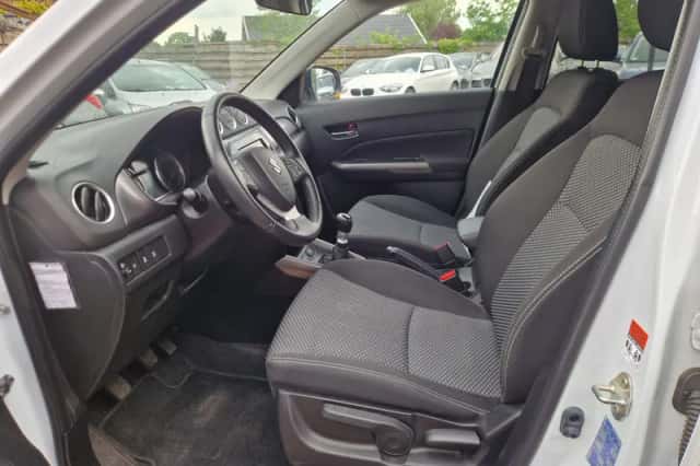 Suzuki Vitara (2018) thumbnail 6
