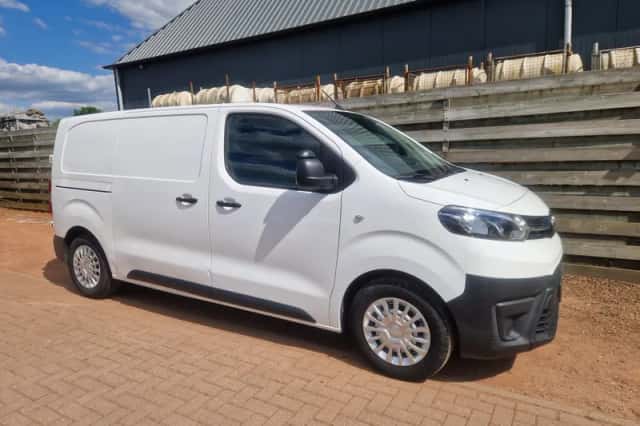 Toyota Proace (2021) thumbnail 1