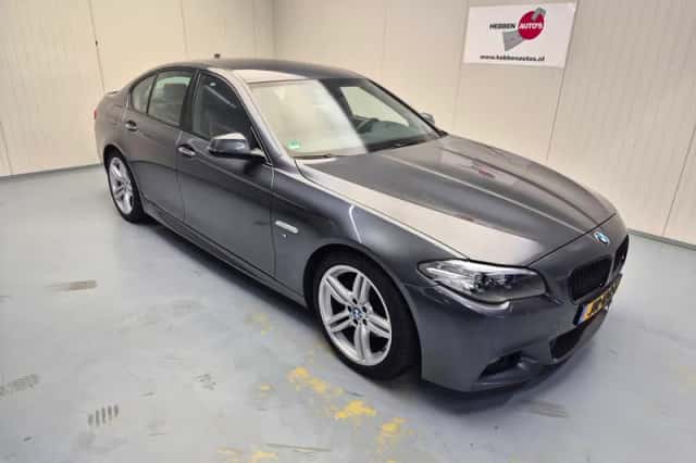 BMW 5-Serie (2016) thumbnail 1
