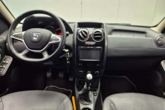 Dacia Duster (2017) thumbnail 5