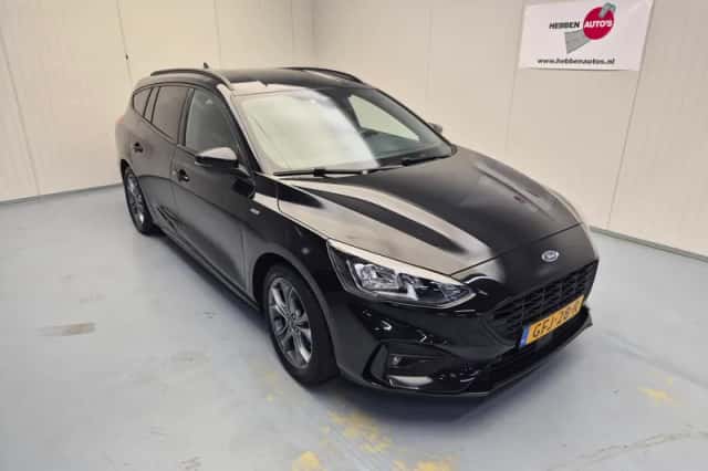Ford Focus (2020) thumbnail 1