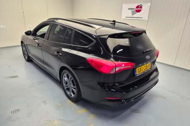 Ford Focus (2020) thumbnail 4
