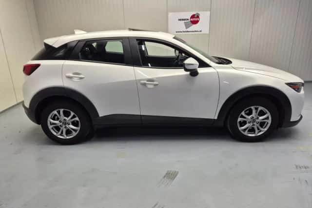 Mazda CX-3 (2016) thumbnail 2