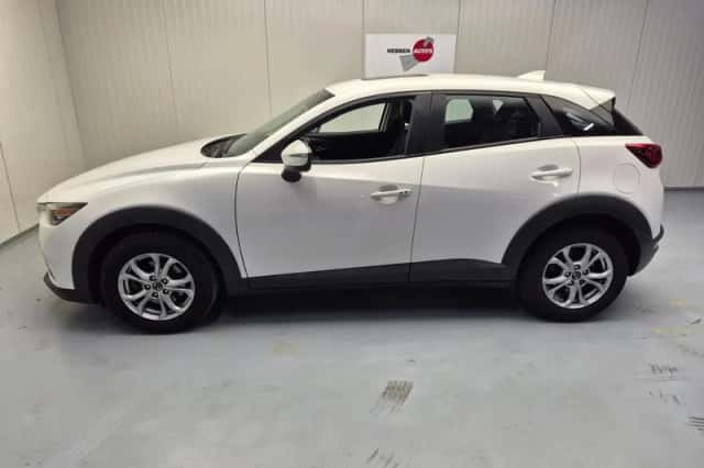 Mazda CX-3 (2016) thumbnail 3