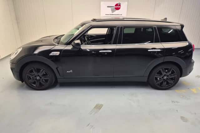 MINI Clubman (2017) thumbnail 3