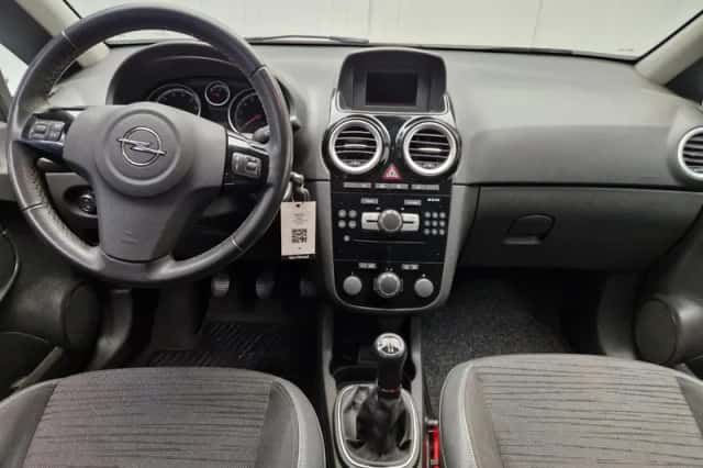 Opel Corsa (2014) thumbnail 5