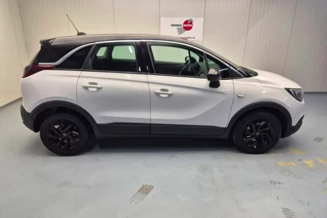 Opel Crossland X (2019) thumbnail 2